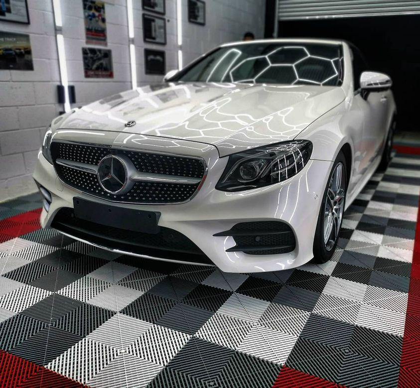 2018 Mercedes Benz E400 - Car Studios
