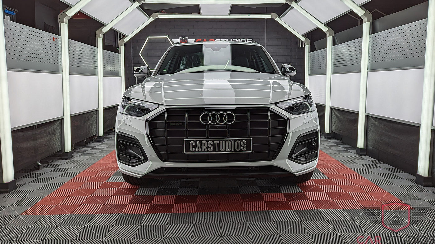 2023 Audi Q5 / White