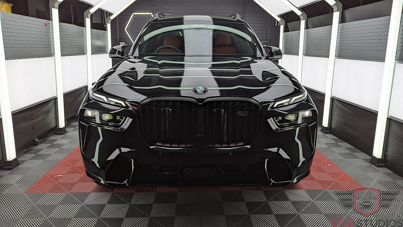 2023 BMW X7 M60i / Black