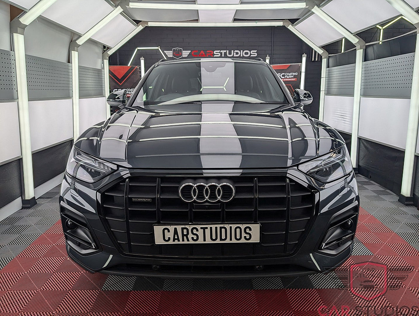 2024 Audi Q5 / Grey